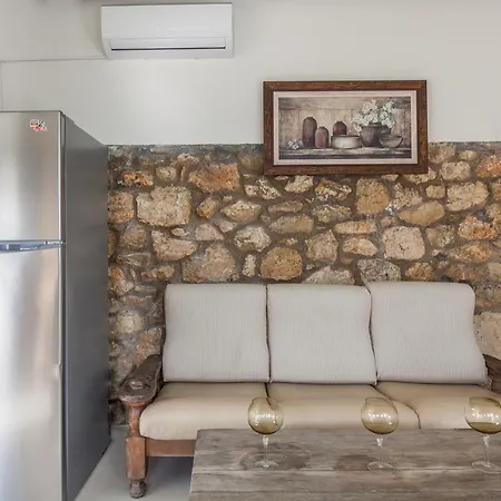 George's Island House With Plunge Pool Vakantiehuis Gouves