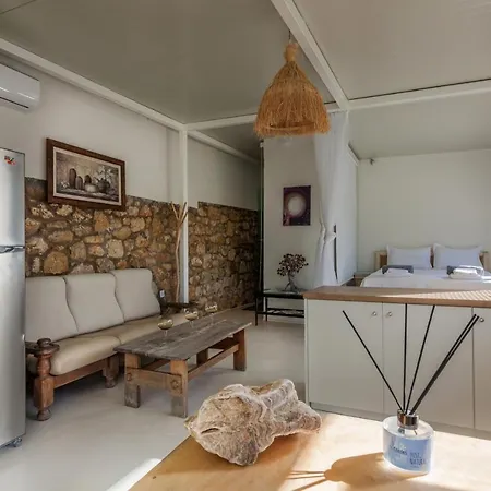 George's Island House With Plunge Pool Γούβες